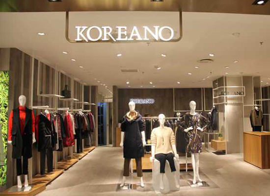 Koreano服装展柜定制 Koreano服装展柜定制